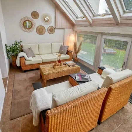 Spacious House With Sun Porch And Big Garden Appartement