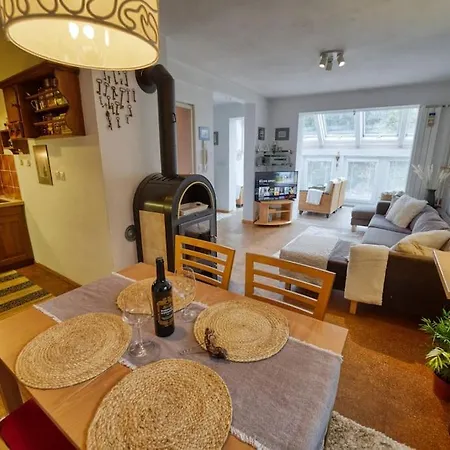 Spacious House With Sun Porch And Big Garden *