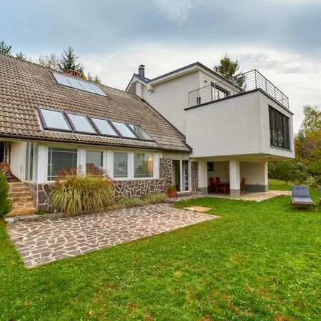 Spacious House With Sun Porch And Big Garden *
